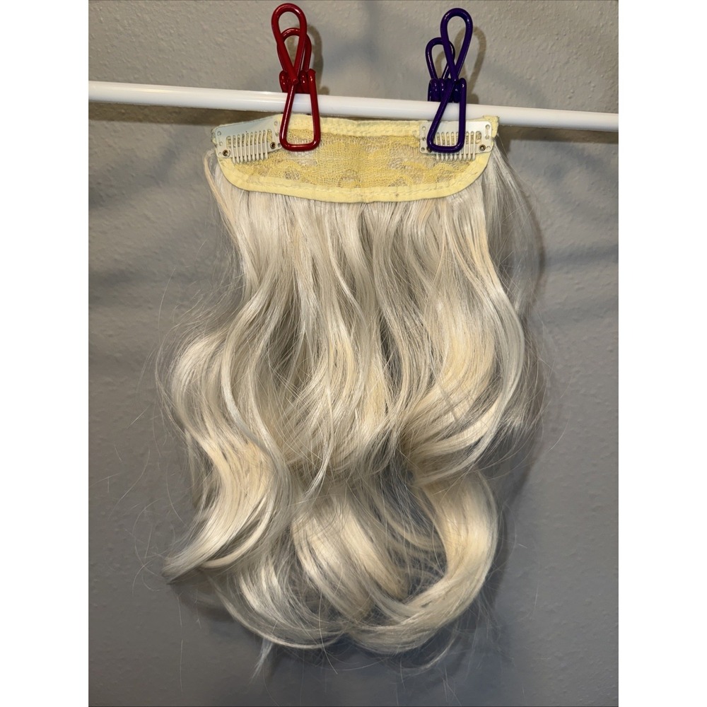 12" Loose Curl Clip-In Extension Platinum Blonde Synthetic | MSRP = $15 - Picture 3 of 4